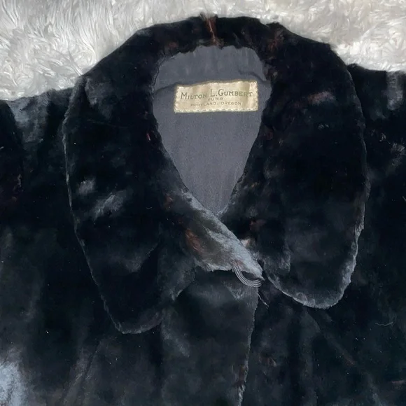 ❤️ Women’s VINTAGE MILTON L. GUMBERT PORTLAND, OREGON Glossy Fur Jacket Soft - Picture 8 of 12